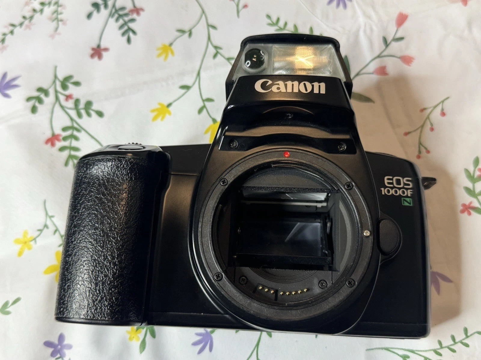 Canon EOS 1000F 35mm SLR Film Camera Body- Untested