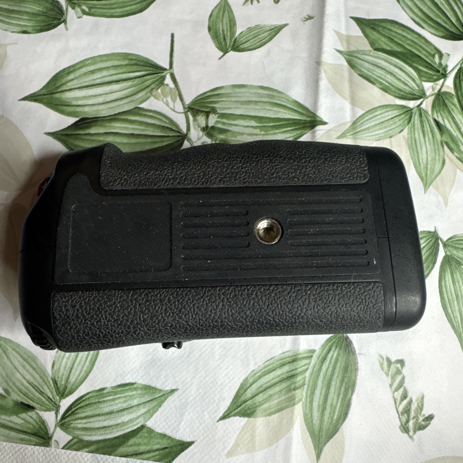 Battery Grip For Nikon D7000 - Made in China - UNTESTED