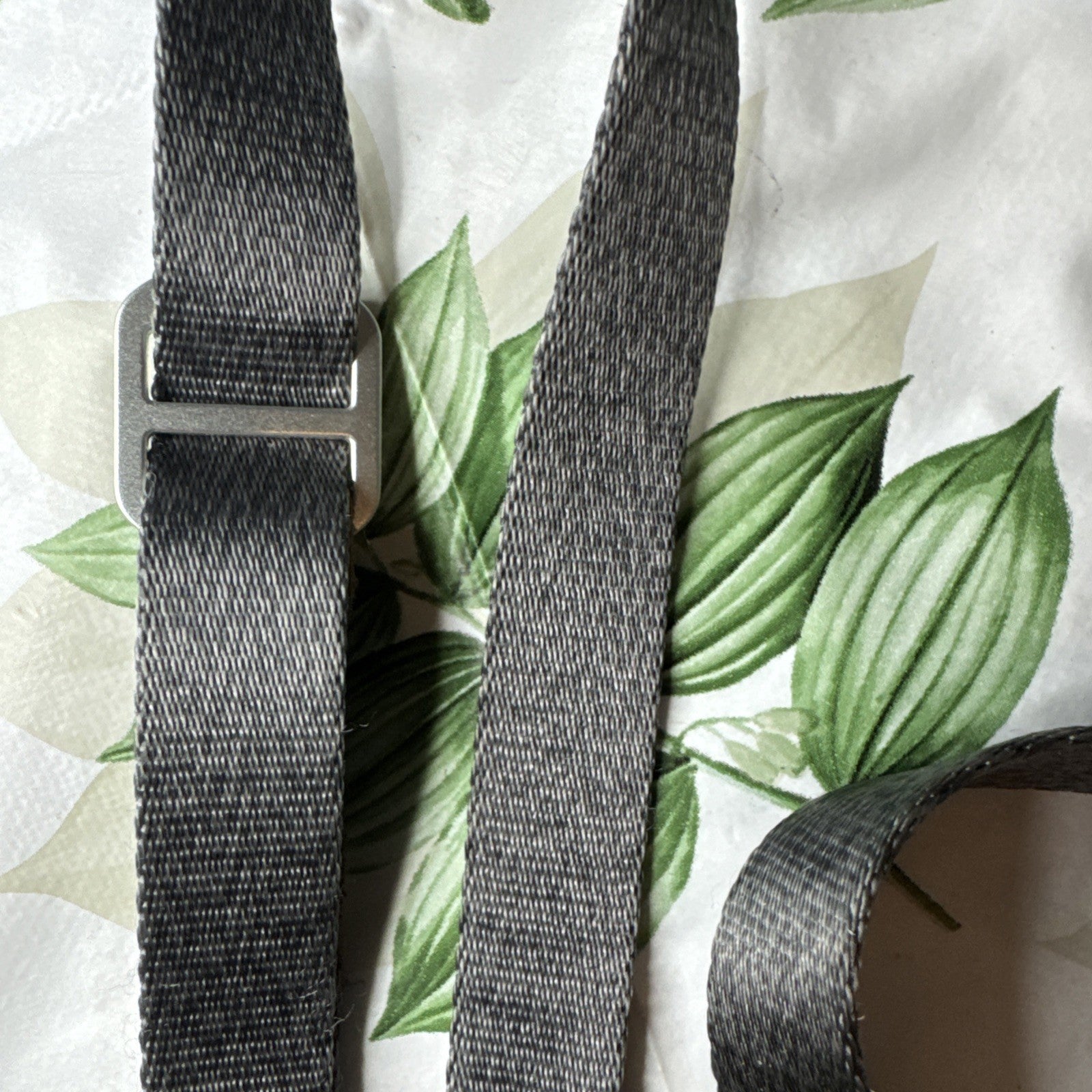 Beautiful Grey Color Peak Design Camera Neck Shoulder Strap**Mint condition**