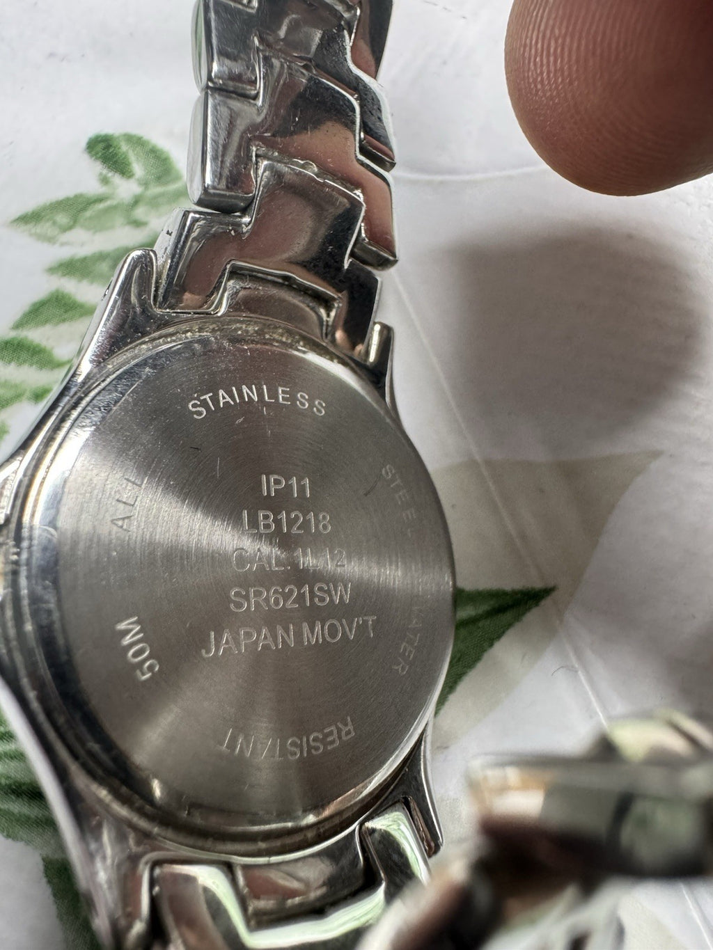 Accurist Ladies Mother of Pearl Date Diamante Bezel S.Steel Bracelet WatchLB1418