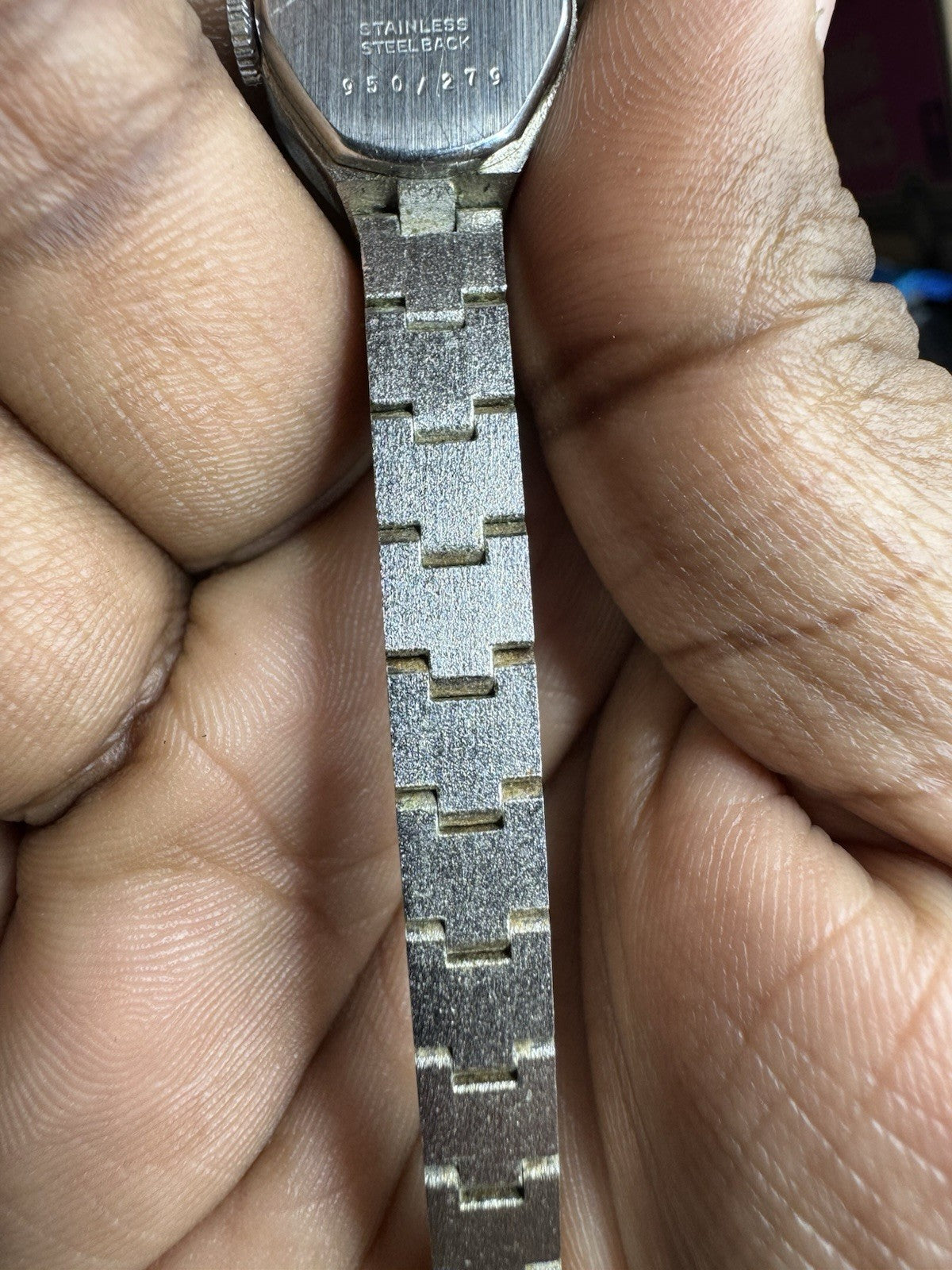 Bentima Star 17 Jewels Incabloc Silver Tone Ladies Mechanical Watch, faulty