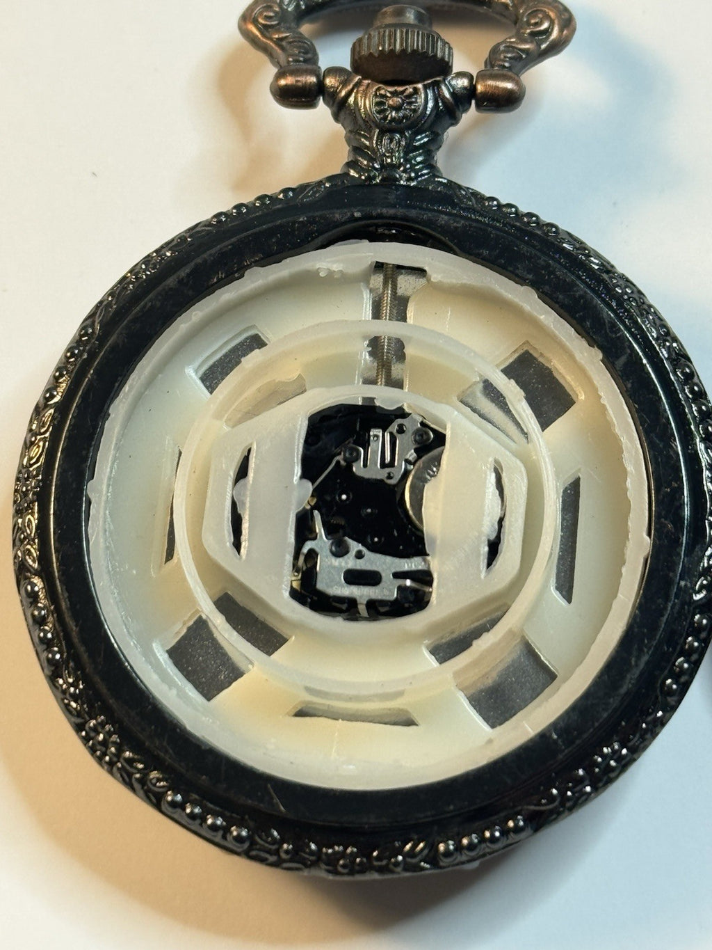 Beautiful Three Horses Pocket Watch in Copper Tone, Mint Condition, new battery