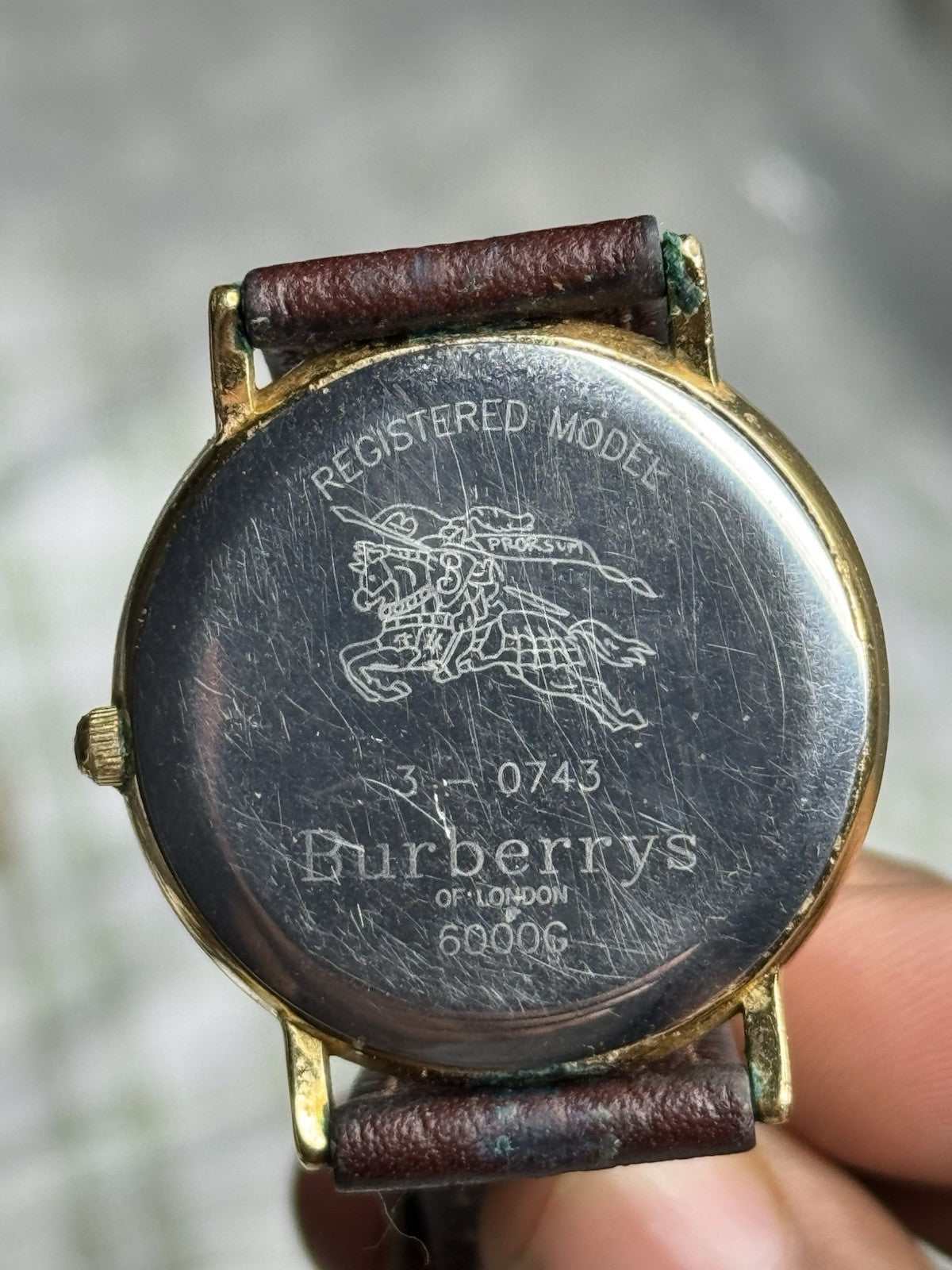 BURBERRYS 1980s 6000G Swiss Made GoldPlated Mother of Pearl Dial 34mm Mens Watch