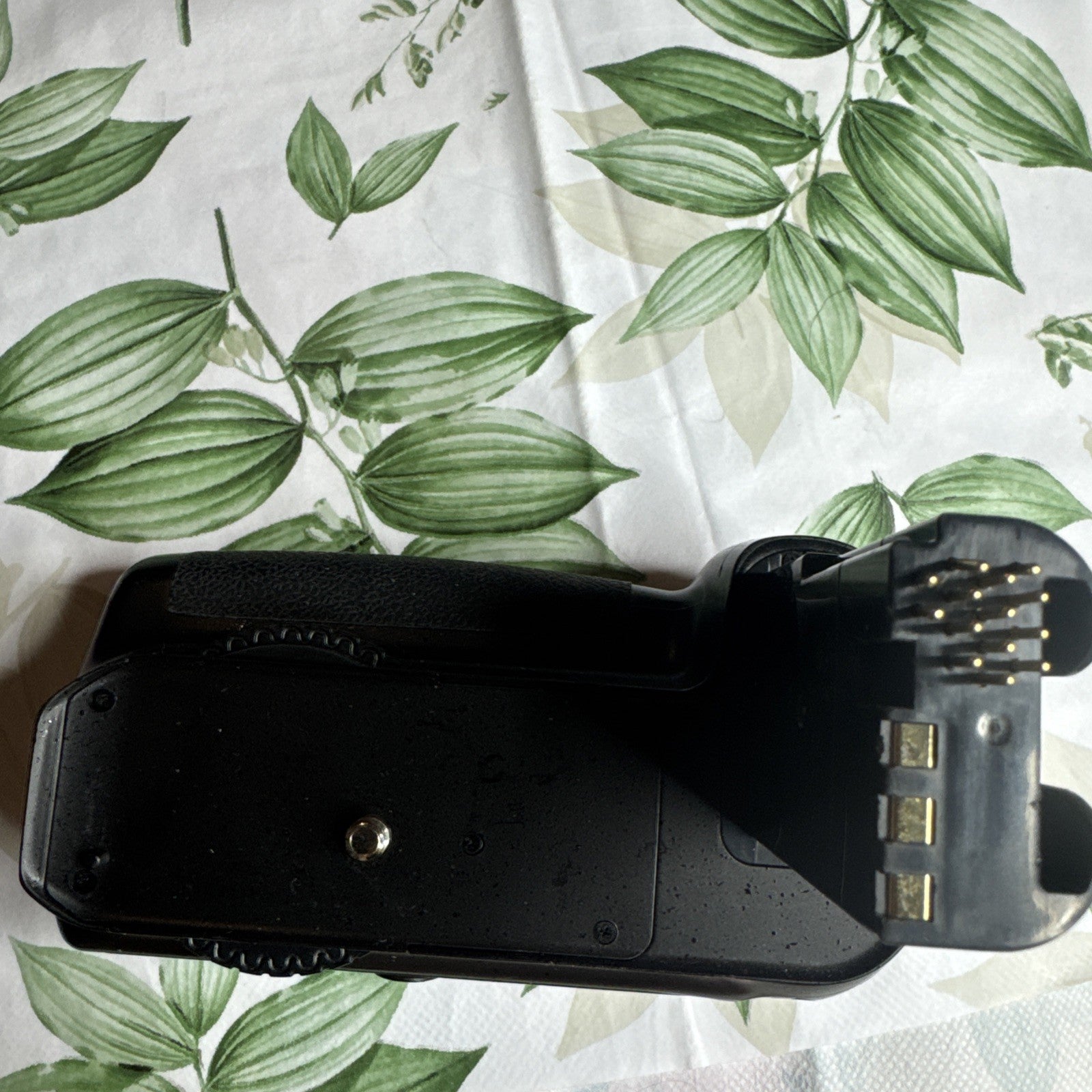 Battery Grip For EN D90- Made in China UNTESTED