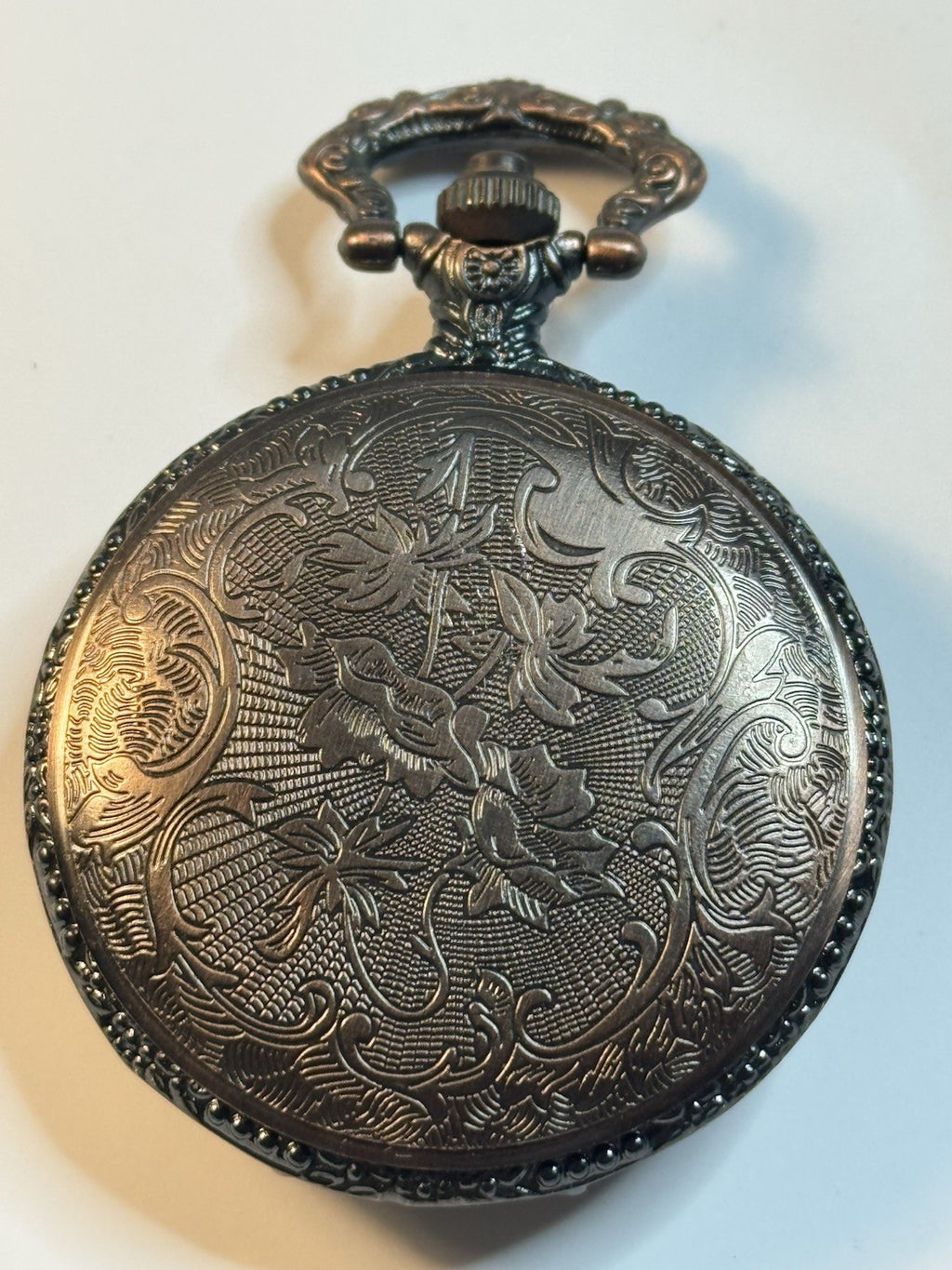 Beautiful Three Horses Pocket Watch in Copper Tone, Mint Condition, new battery