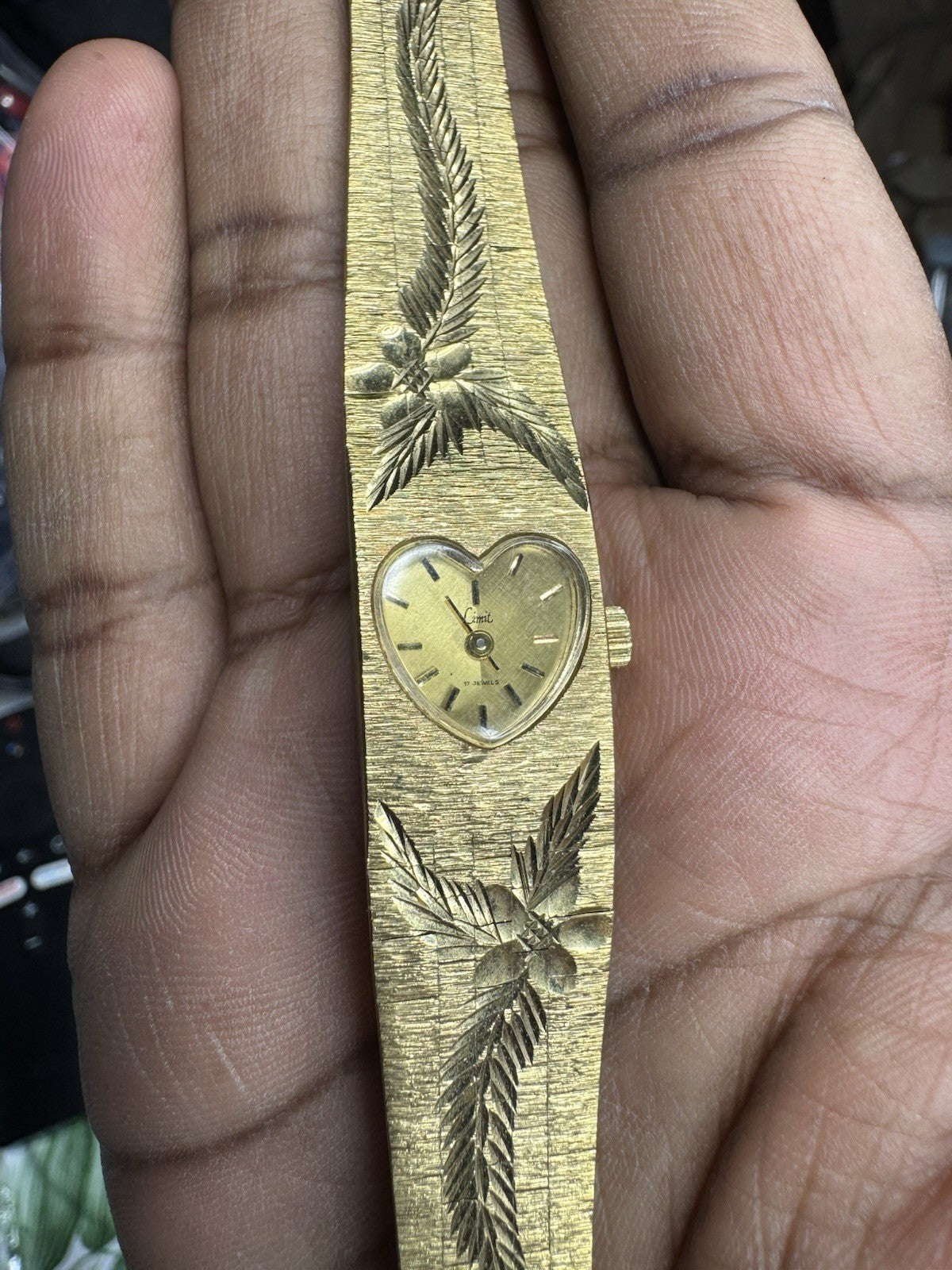 Beautiful Pristine Vintage LIMIT Gold Tone Mechanical Watch, fully working MINT