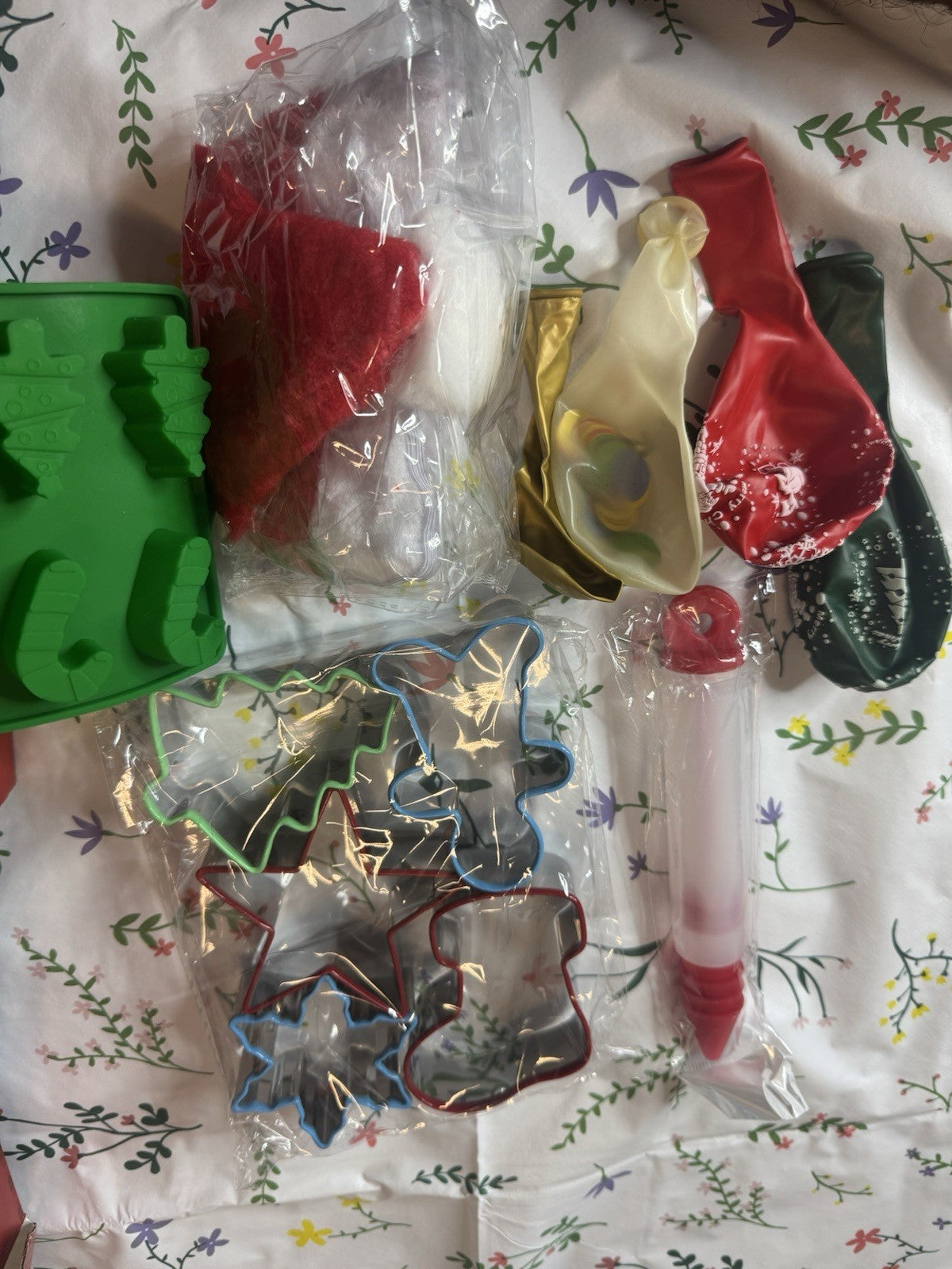 BoneItUp Home-Made Dog Treats Kit Christmas Edition