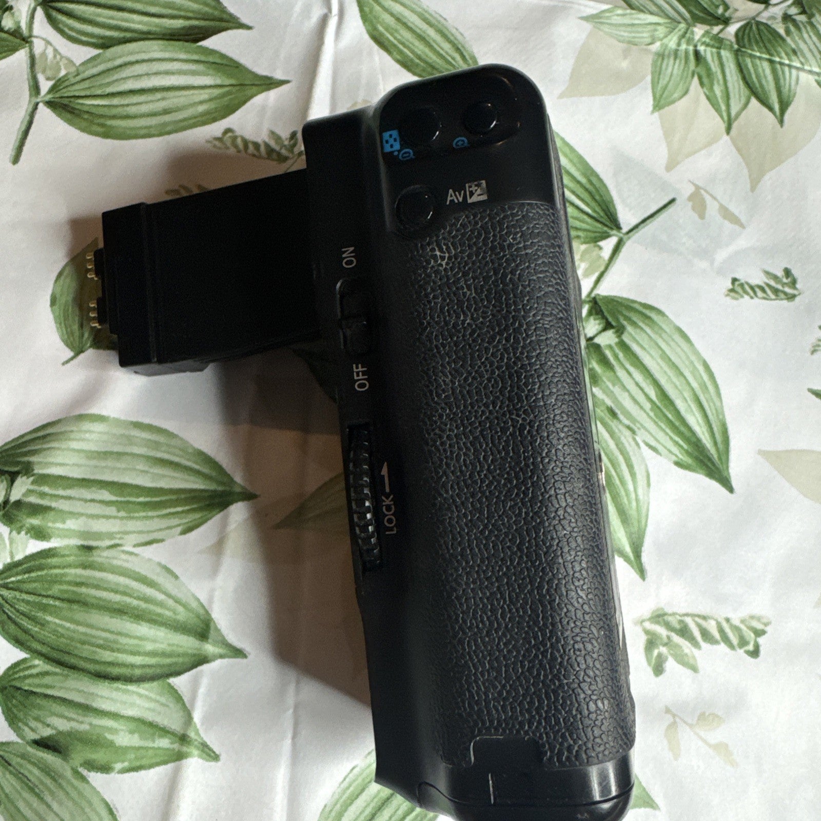 Battery Grip BP-550D - Made in China- UNTESTED