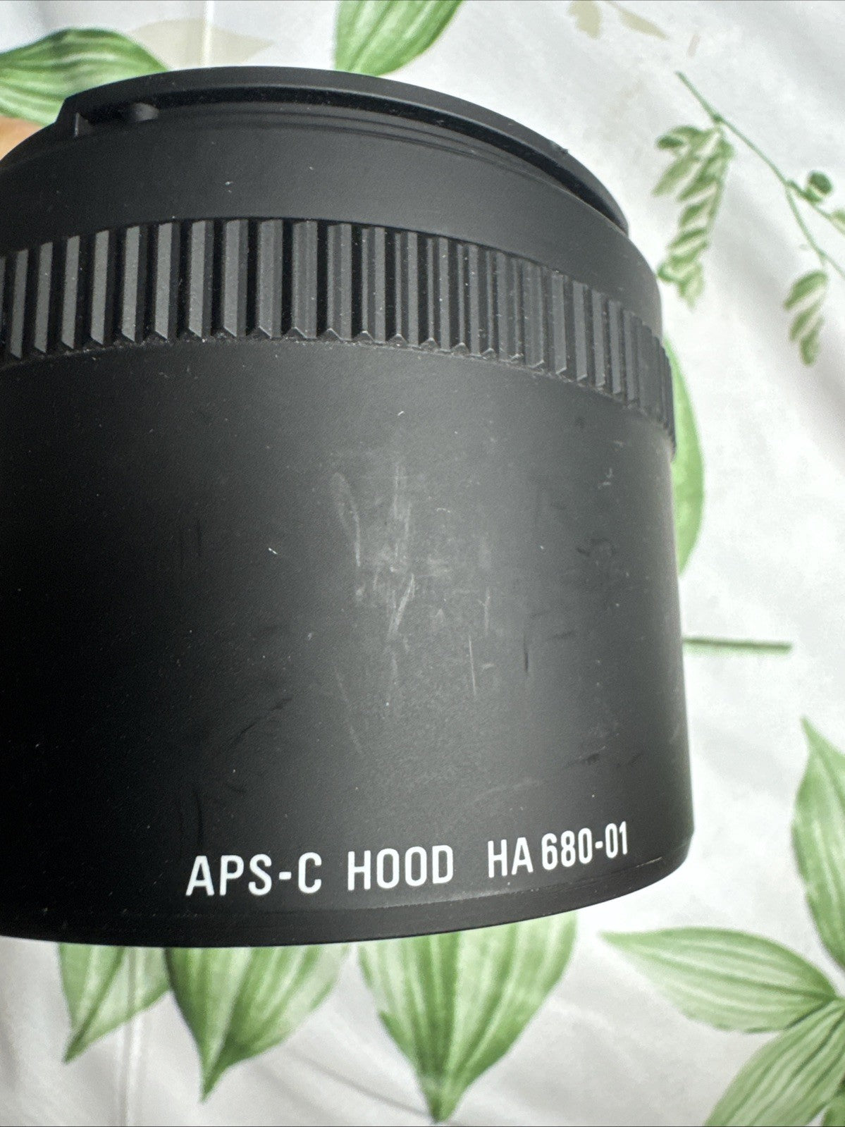 APS-C Hood HA680-01