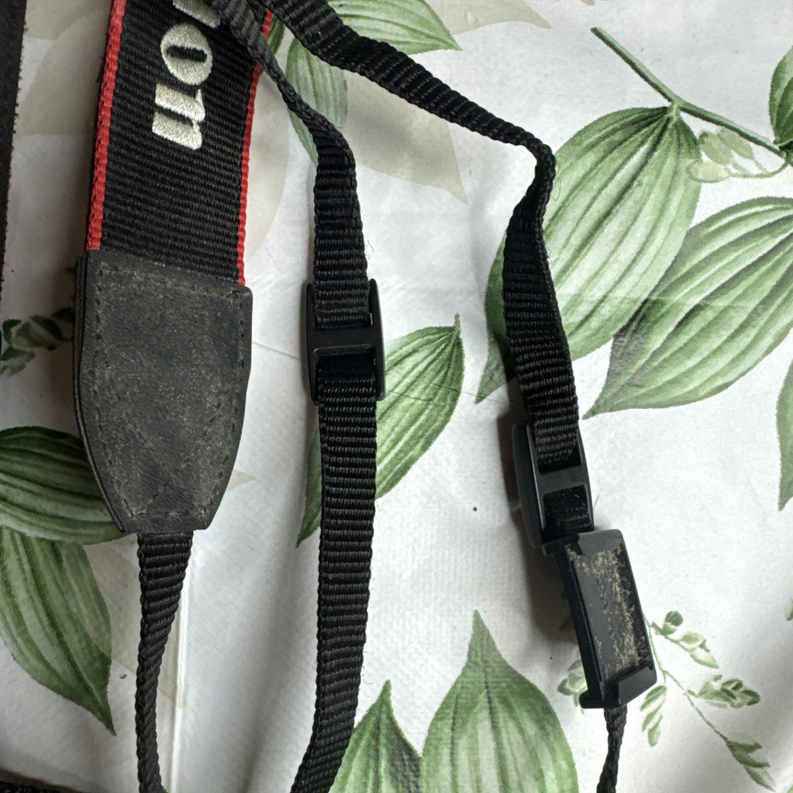 Canon Camera Neck Shoulder Strap- See Description