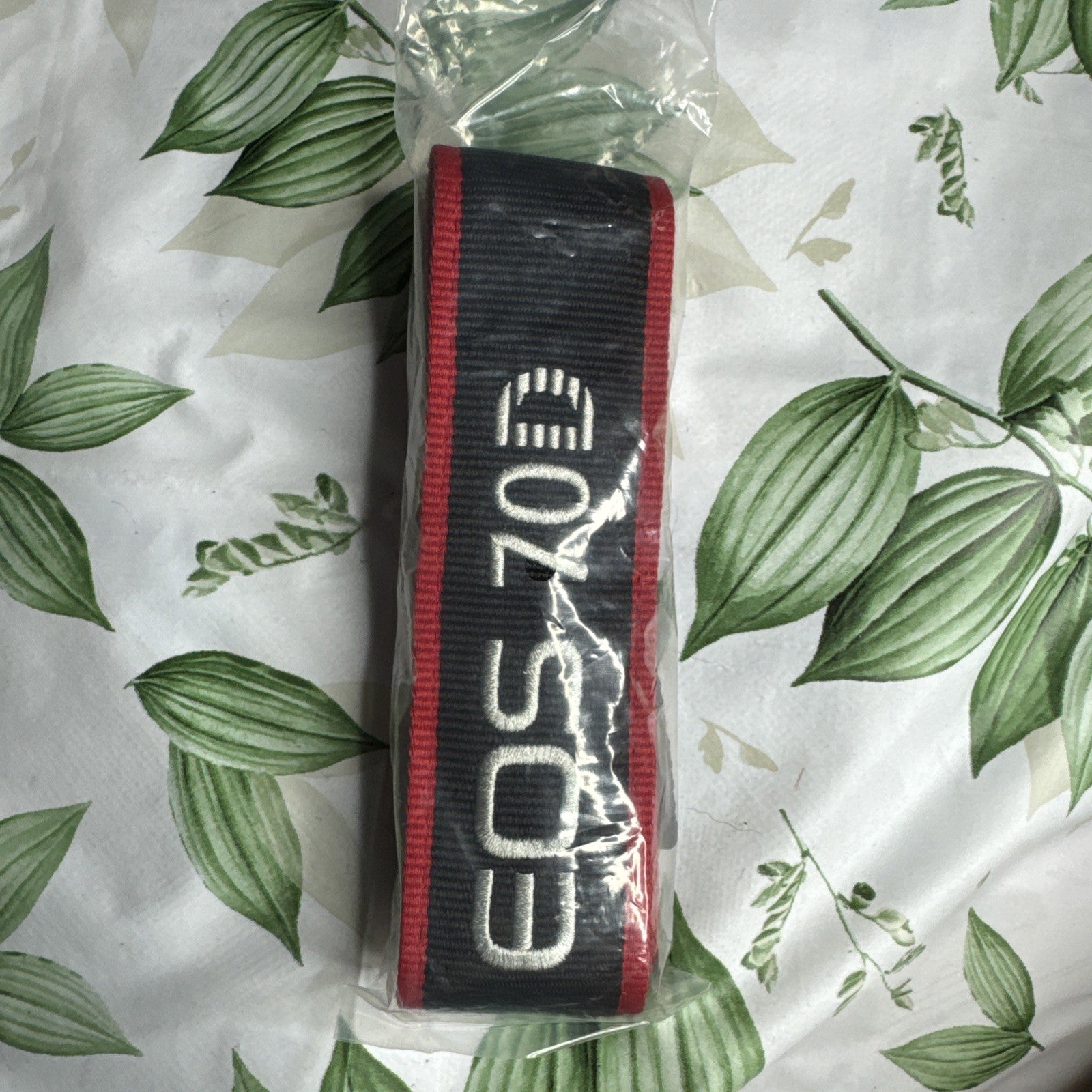 Canon EOS 70D Camera Neck Shoulder Strap**Mint Condition**