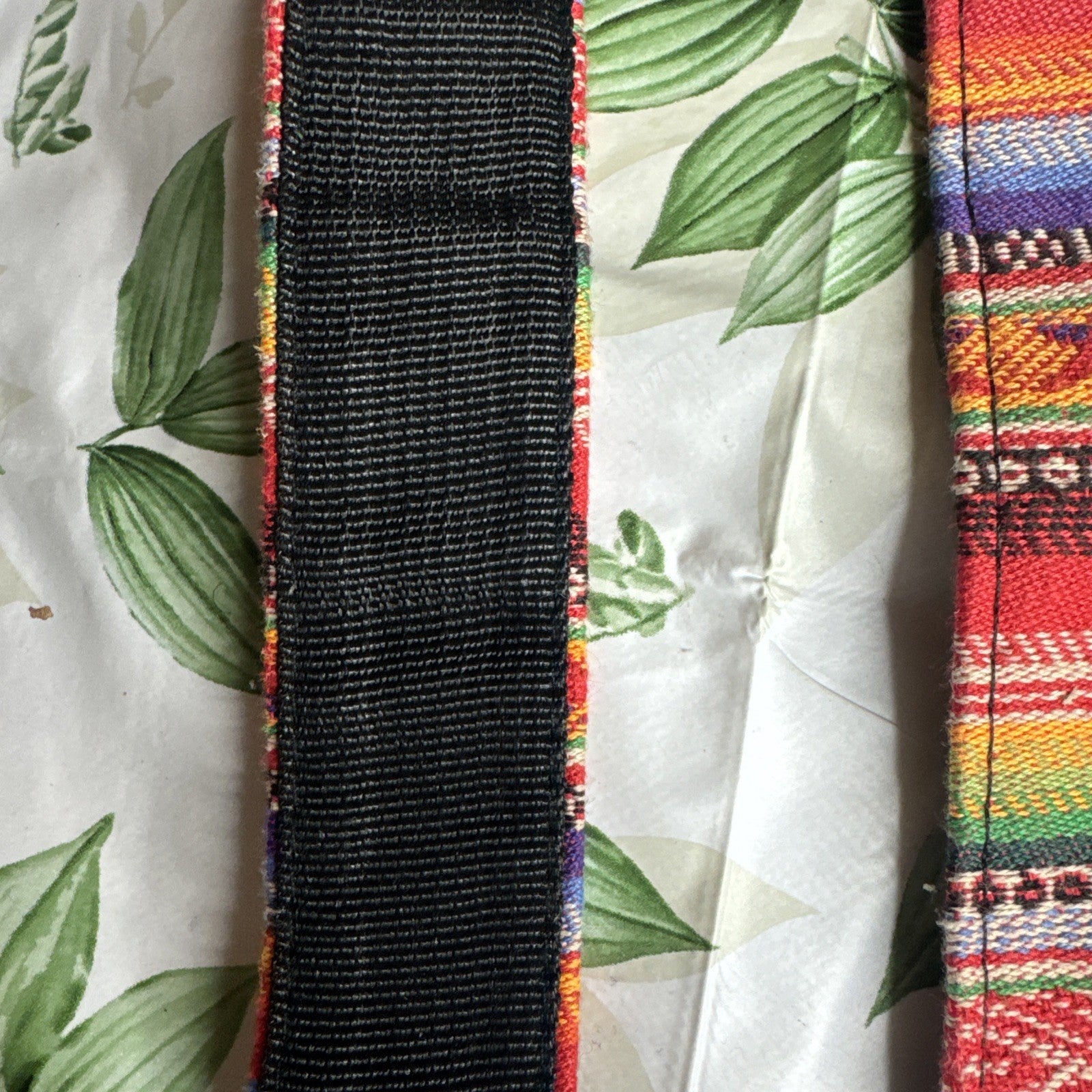 Beautiful pattern Camera Neck Shoulder Strap **Excellent Condition**