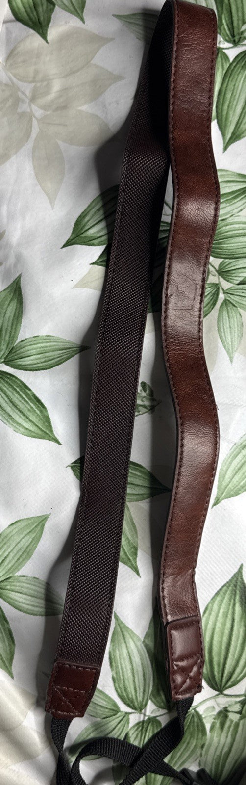 Beautiful Brown Color Camera Neck Shoulder Strap**Mint Condition**