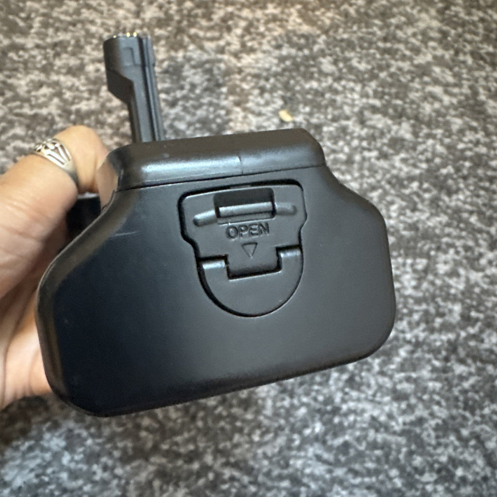 Battery Grip BP-C400 - UNTESTED