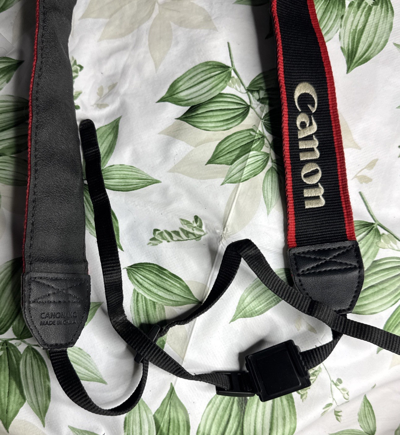 Canon EOS 5D Mark IV Camera Neck Shoulder Strap