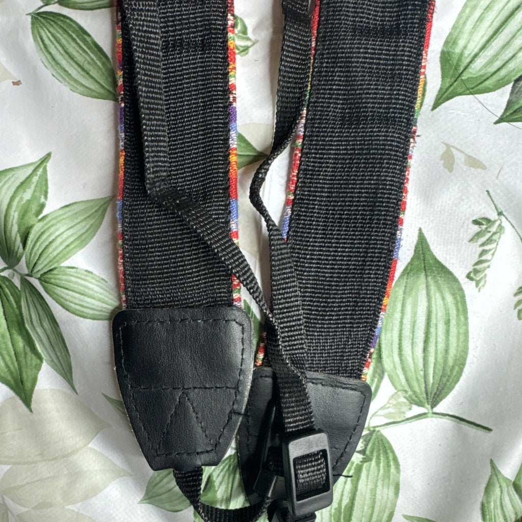 Beautiful pattern Camera Neck Shoulder Strap **Excellent Condition**