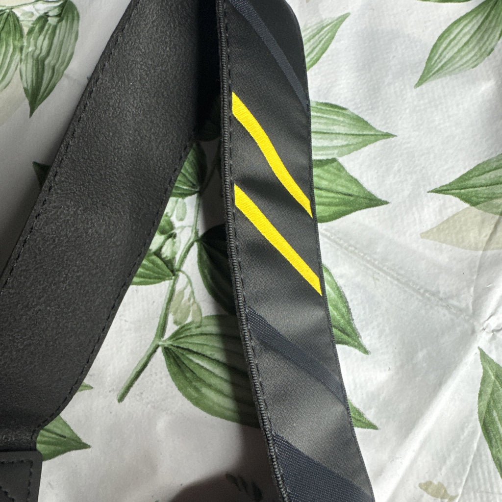 Beautiful Nikon Camera Neck Shoulder Strap **Mint Condition**