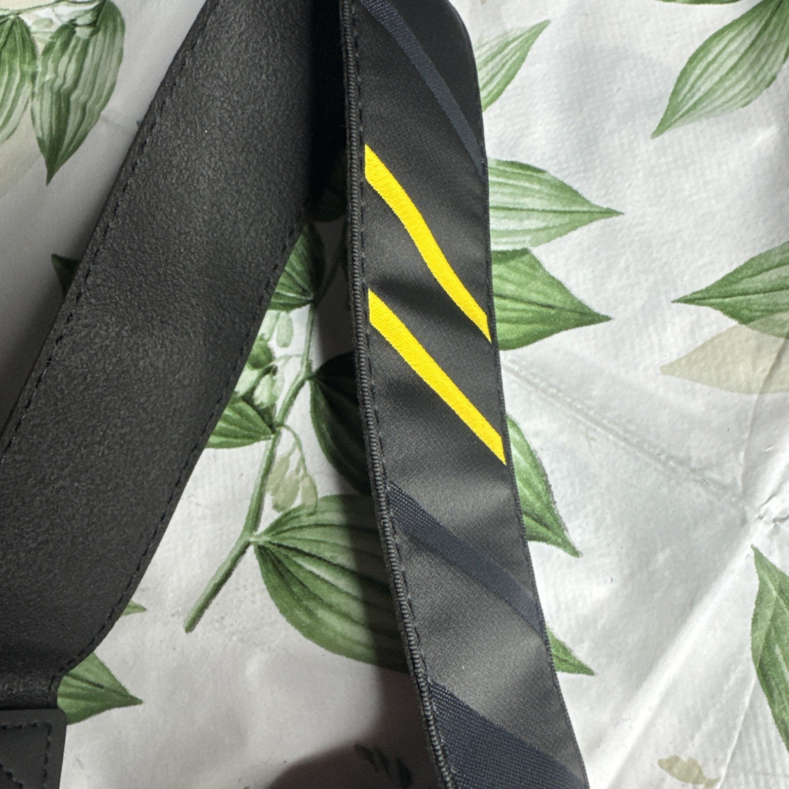 Beautiful Nikon Camera Neck Shoulder Strap **Mint Condition**