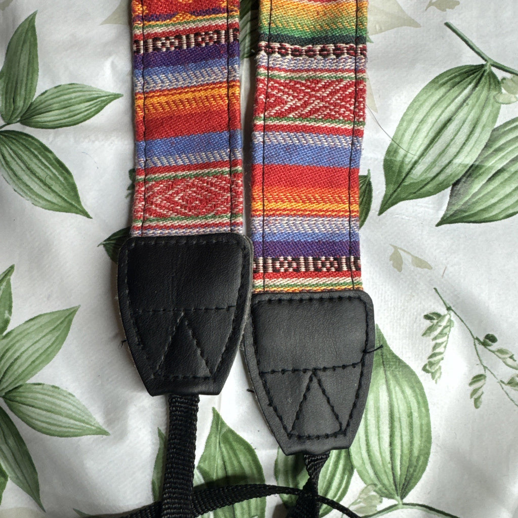 Beautiful pattern Camera Neck Shoulder Strap **Excellent Condition**