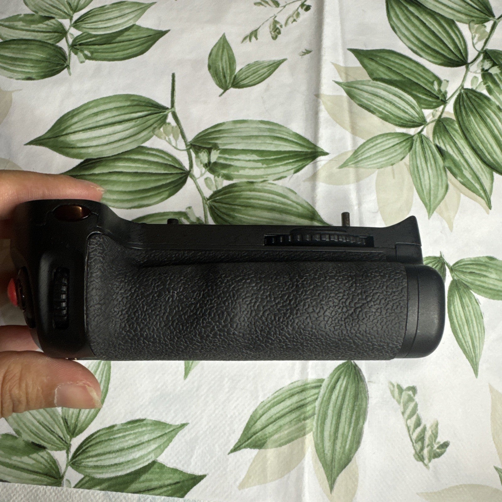 Battery Grip For Nikon D7000 - Made in China - UNTESTED